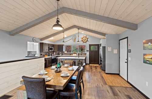 Rome Casa | 4BR, Dog Friendly, Pool Table, Fireplace
