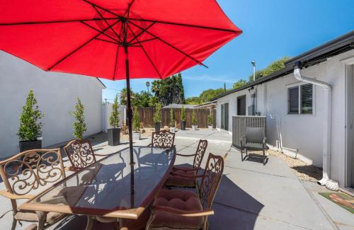 Thousand Oaks Casa | 4BR Escape - Mtn Views Private BBQ