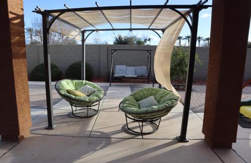 Palm Valley Casa | 4BR Family Home Golf, Resort, Casino, Fire Pit Oasis in Goodyear
