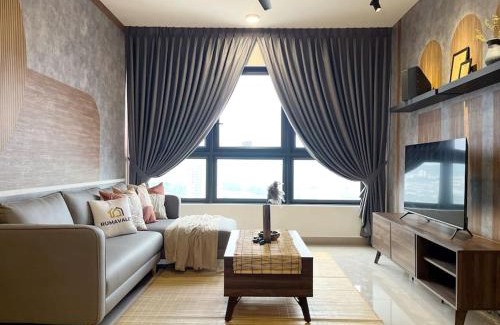 Taman Pertama Apartamento | 4BR Family Room MVertica near MRT by RumaBnB