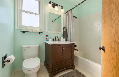 Fullerton Casa | 4BR Fullerton Retreat - Private Backyard