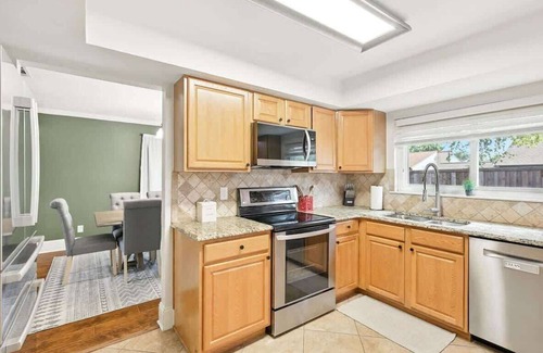 Flower Mound Casa | 4BR Gem Near Trails S