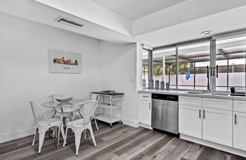Miramar Casa | 4BR Getaway + Pool + Game Room, 18-mins to Ocean
