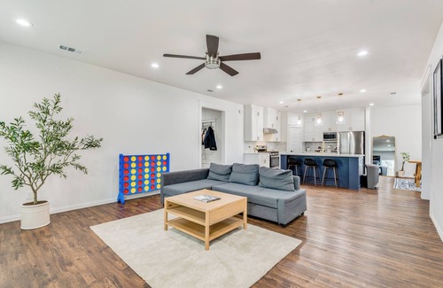 Cedar Crest Casa | 4BR home in Dallas with modern amenities, private yard, and great location!