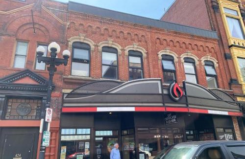 Historic Downtown La Crosse Apartamento | 4br Ideal For Groups 4 Blocks To La Crosse Cntr