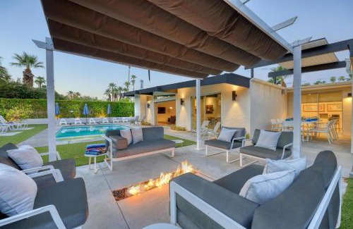 Vista Las Palmas Casa | 4BR MidCentury Alexander Home in Vista Las Palmas