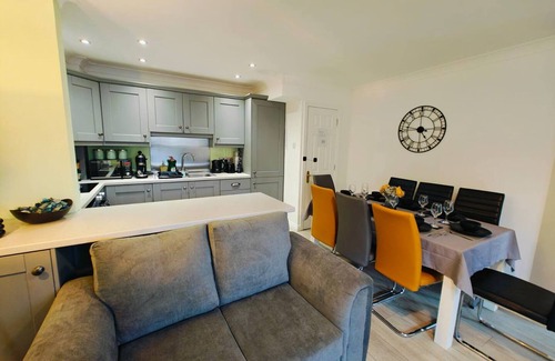 Ormeau Casa | 4BR Modern Ormeau House