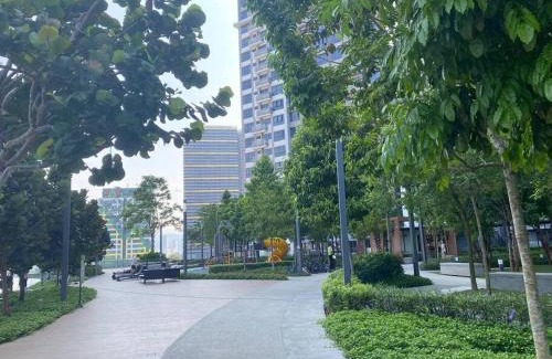 Taman Pertama Apartamento | 4BR Modish Room MVertica Near MRT by RumaBnB