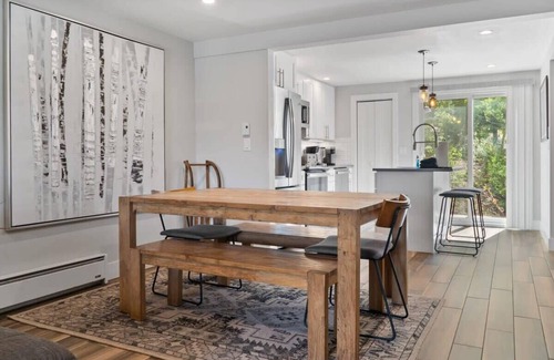 Dunkin Hill Casa | 4BR Mt Baldy Townhome On Bus Route