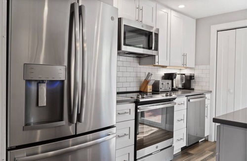 Dunkin Hill Casa | 4BR Mt Baldy Townhome On Bus Route