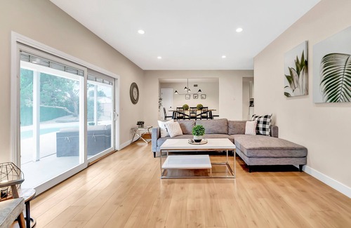 Winnetka Casa | 4BR Oasis House W/ Pool & 2 car garage