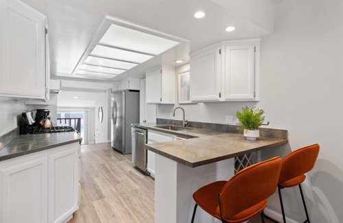 Fletcher Hills Casa | 4BR Pool and Fast WiFi Fifteen Min to SD