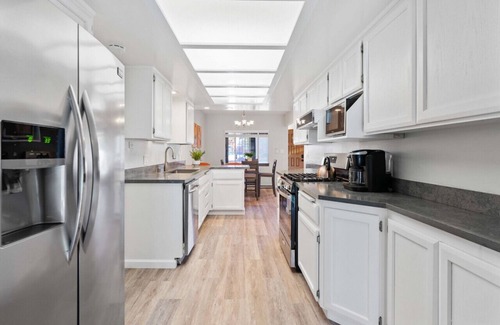 Fletcher Hills Casa | 4BR Pool and Fast WiFi Fifteen Min to SD