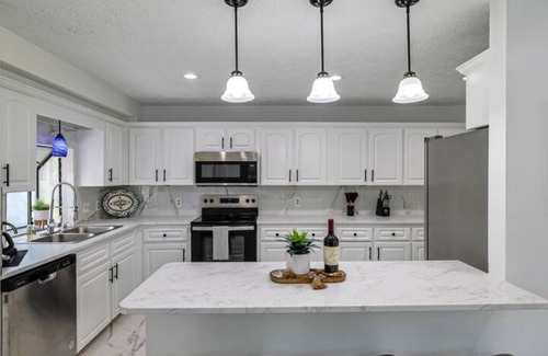 Ocala Casa | 4Br Pool Home Centrally Located in sunny SW Ocala all situated on half acre!