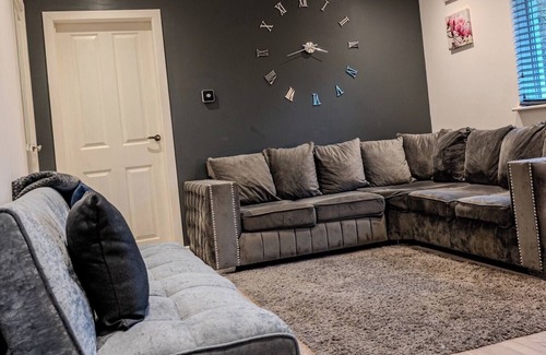 Nottingham Casa | 4br-sleeps8-privategarden-freeparking