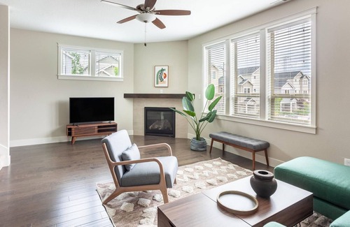 Oak Hills Casa | 4BR Townhouse in Beaverton