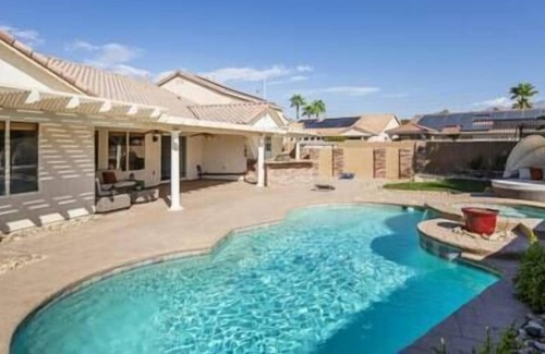 North Las Vegas Casa | ❤️4BR Vegas Oasis w Pool, Spa, Outdoor Kitchen!