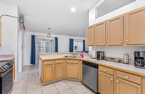 Clermont Casa | 4BR w/ Private HEATED Pool + Hot Tub + Grill