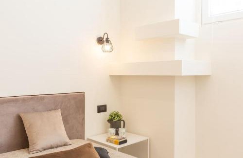 Zona Solari Apartamento | 4FO6 Navigli-Duomo -Yellow Chic Apartment -