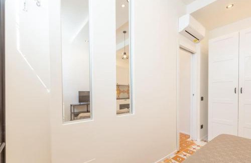 Zona Solari Apartamento | 4FO6 Navigli-Duomo -Yellow Chic Apartment -