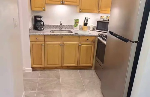 Bearss Plaza Apartamento | 4k TV's, Soft Mattress, Remodeled, Moffitt, USF
