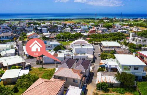 Tokeshi Villa | 【4LDKの一軒家貸し切り！】スタイリッシュで落ち着いたインテリアのハウスで沖縄を満喫しましょう！