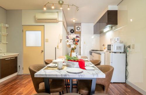 Taisho-ku Apartamento | 4LDK 町家 Newly opened Hotel 駅から3分 京セラドーム徒歩10分 道頓堀 関西空港 大阪城 海遊館直行 USJ1回乗換 出張 Family friendly