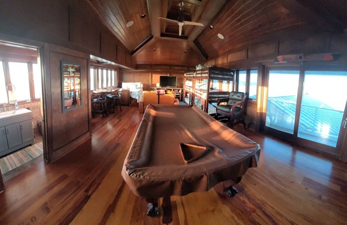Steinhatchee Casa | 4level 6BR6B Riverfrnt hse,w/elevator,sleeps 25;boat dock, hot tub, golfCartLimo