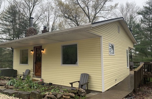 Carrollton Cabina | 4PelicansOhio: Refreshing Cabin Near Leesville Lake… Pets Welcome… 3 Queens