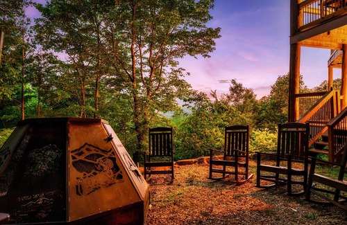 Pittman Center Cabina | 4Suites | AugDeal | View | HotTub | FirePit | GmRm
