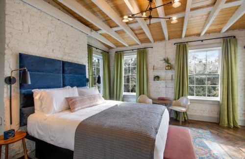 Historic District - North Casa | 4th Floor Queen Suite Boutique hotel