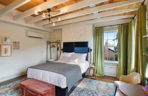 Historic District - North Casa | 4th Floor Queen Suite Boutique hotel