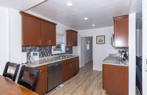 Two Rivers Casa | 4th house from Wisconsin’s best Lake Michigan beach! - Arcade room.
