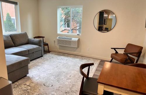 Moscow Apartamento | 4th St Flats