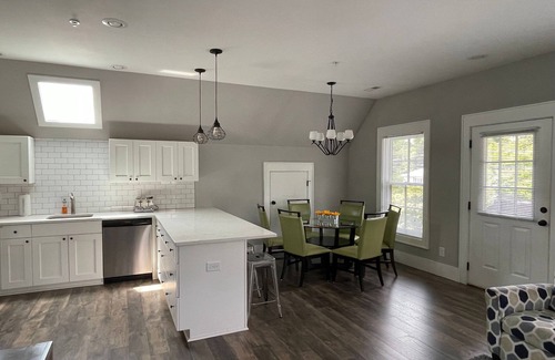Highlands Apartamento | 4th Street - Walk to Town Apartment in Highlands NC