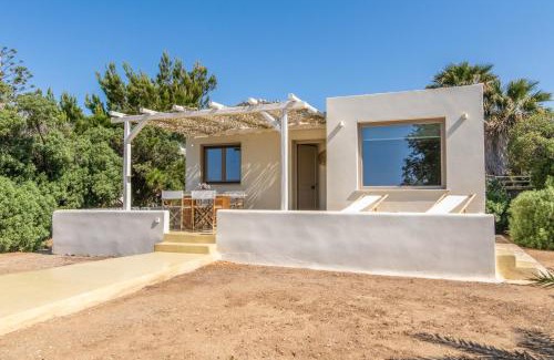 Agios Ioannis Casa | 4Twaves beach house - BeachFront in Agios Ioannis
