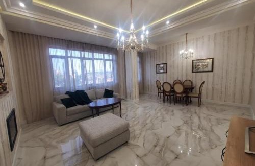 Yerevan Apartamento | 5и комнатная квартира с большым балконом