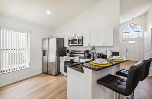 Lake Davenport Estates Casa | 5-3 Private Pool House Near All Famous Attractions!
