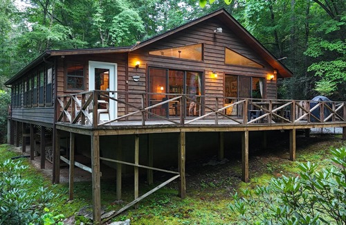 Indian Rock Springs Cabina | 3. 35 Acre Frente al arroyo ~ Wi-Fi gratuito ~ No hay otras cabañas a la vista