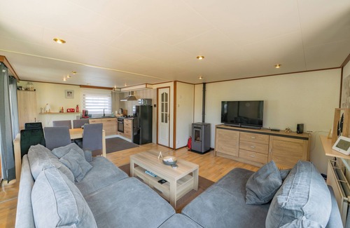 Philippine Chalet De Esquí | 5-6 Person chalet on quiet family campsite with water sports facilities