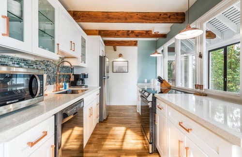 Bremerton Casa | 5 Acre Waterfront Compound - 5 Homes, sleeping 32!
