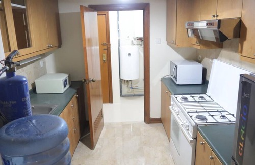 Bangka Apartamento | 5 Acres Jardín tropical en Kemang Raya Residencia entera 3/2 Apart 2nd fl. Balcón