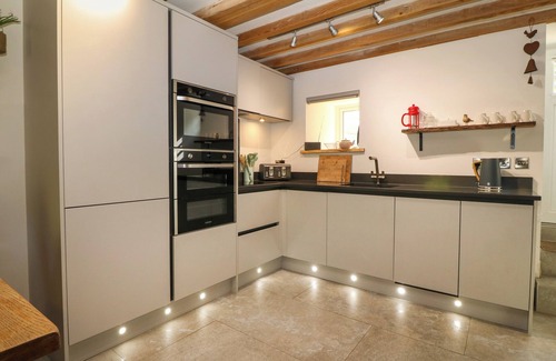 Betws-Y-Coed Cabaña | 5 BANC LLUGWY, with open fire in Betws-Y-Coed