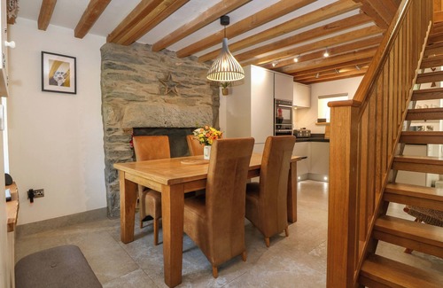 Betws-Y-Coed Cabaña | 5 BANC LLUGWY, with open fire in Betws-Y-Coed