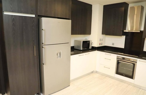 Doha Apartamento | 5 Bd beachfront with private and amenities access