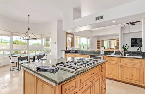 Central Scottsdale Casa | 5 bd Luxury Oasis, Heated Pool/Spa, Pickle Ball!