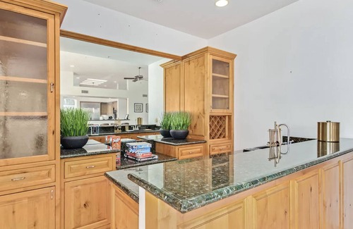Central Scottsdale Casa | 5 bd Luxury Oasis, Heated Pool/Spa, Pickle Ball!