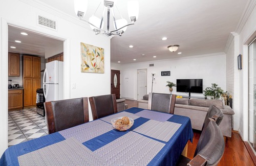 Bassett Casa | 5 BD with Natural Lighting, AC, W/D