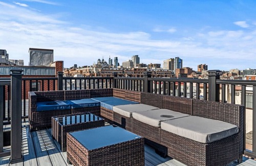 Southwark Casa | 5 BDRM City Oasis - Indoor Pool