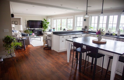 South Burlington Casa | 5 + Bdrm Home Minutes to Downtown Burlington and UVM Campus